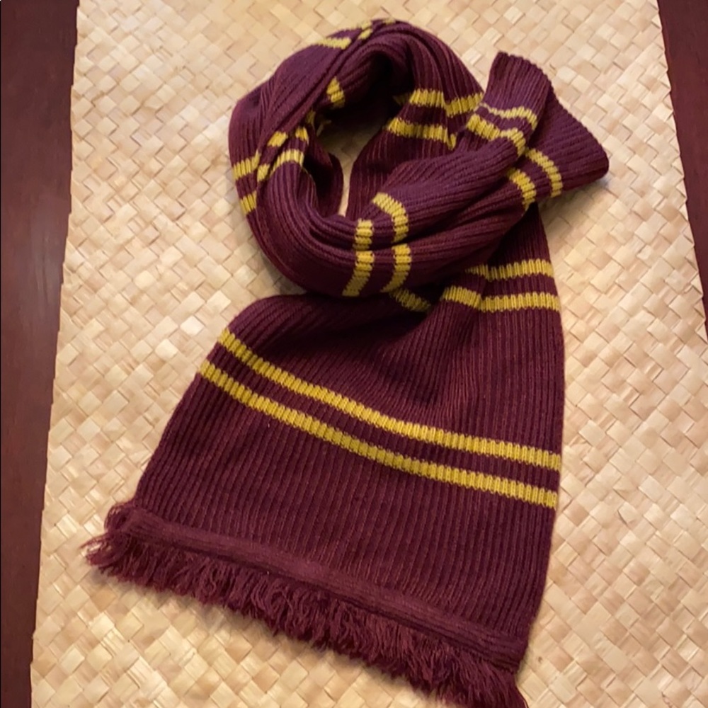 ⚡️Gryffindor Scarf⚡️